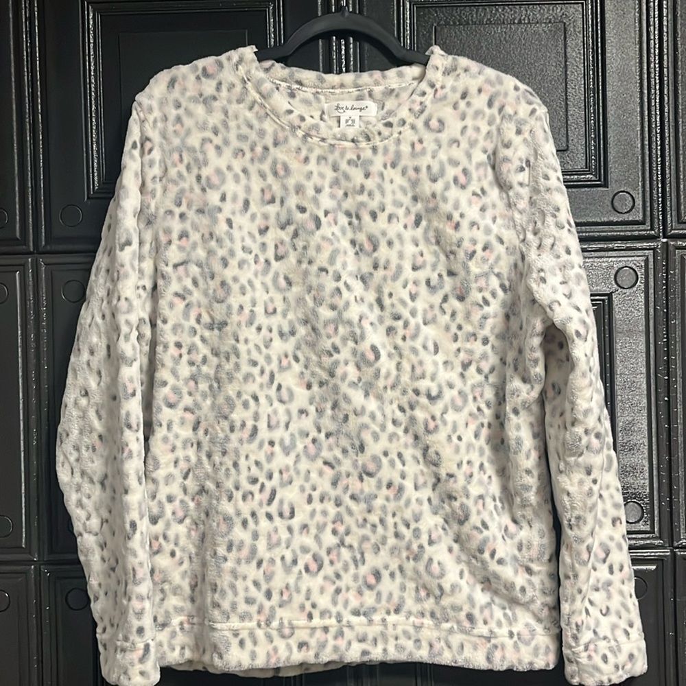 Love to lounge Fuzzy sweater